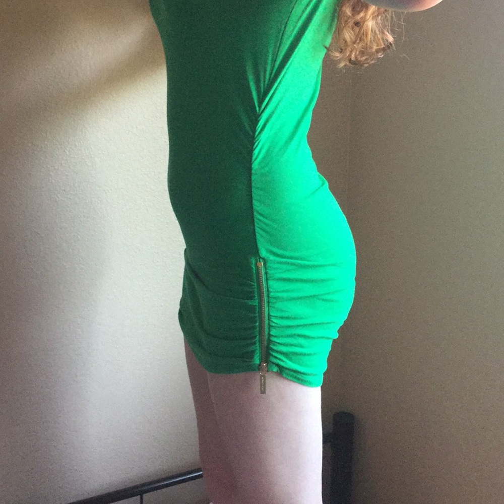 Dress - Picture 5 of 5